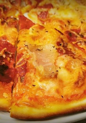 Una foto de Pizza Pepperoni a mi estilo