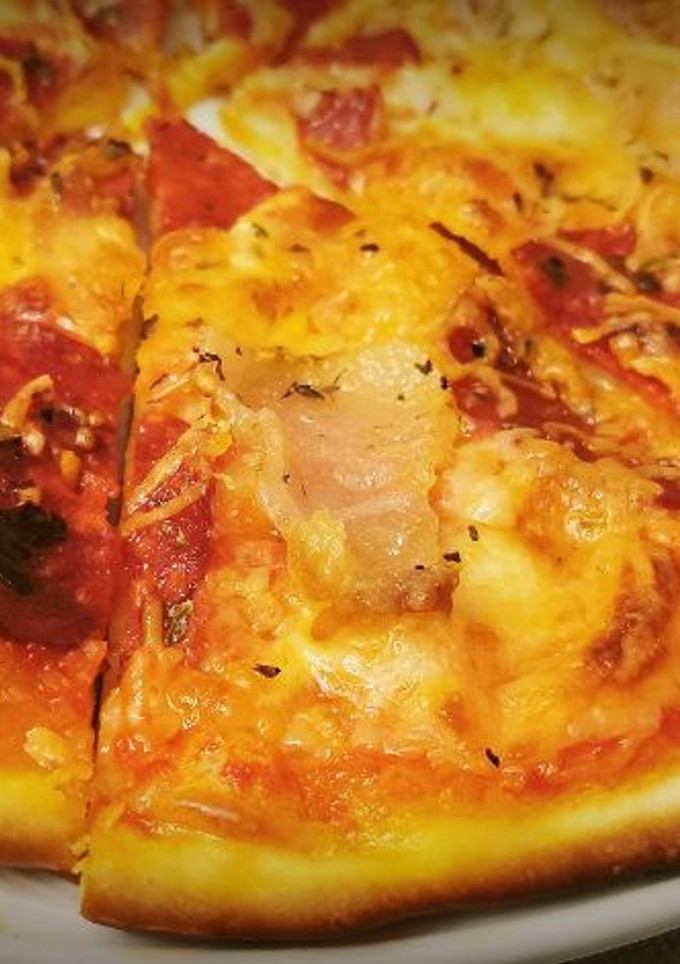Una foto de Pizza Pepperoni a mi estilo