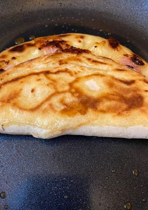 A picture of Pannenkoek (Dutch Pancakes).
