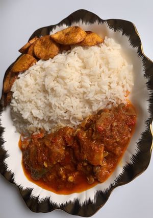 A picture of Grilled fish | tomatoe sauce | fish stew.