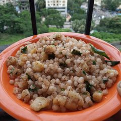 A picture of Sabudana(sago)  khichadi.