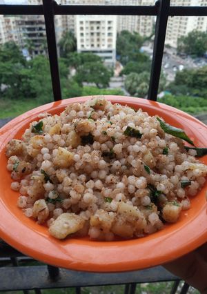 A picture of Sabudana(sago)  khichadi.