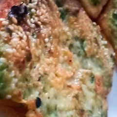 A picture of Chicken seasmae toast.