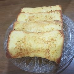 Easy yummy crispy French toast A picture of Easy yummy crispy French toast.