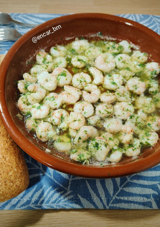 Una foto de Gambas al ajillo