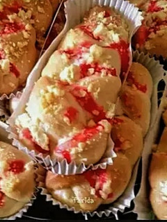 Foto resep Strawbery Streusel Bread (Tanpa Ulen- Overnight Dough)