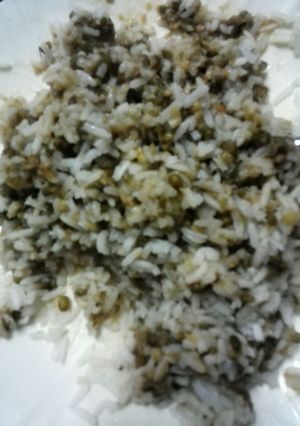 A picture of Green grams and Rice.