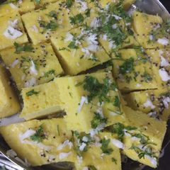 A picture of Idli batter se dhokla.