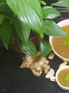 இஞ்சி பூண்டு சூப் செய்முறை முக்கிய புகைப்படம்