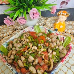 A picture of Fresh peanuts nutrious salad.