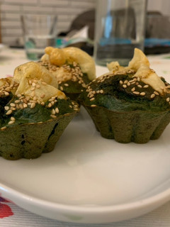 Una foto de Muffins saludables de espinacas y zanahoria