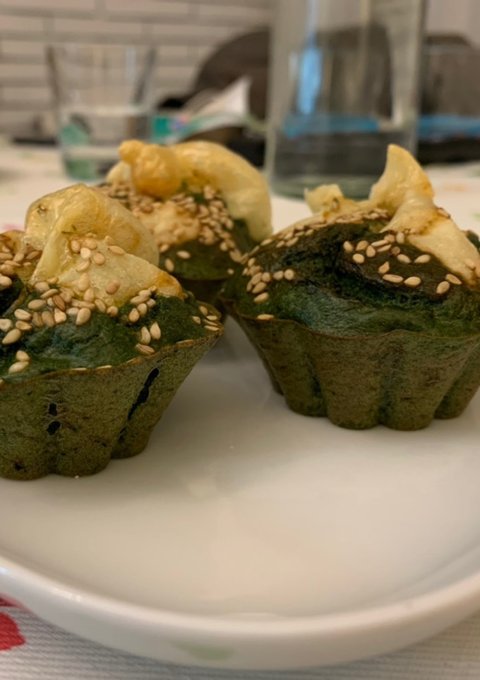 Una foto de Muffins saludables de espinacas y zanahoria