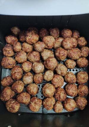 Una foto de Albóndigas con freidora sin aceite 🤤🤤👌