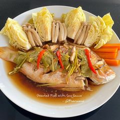 A picture of Steamed Fish With Soy Sauce.