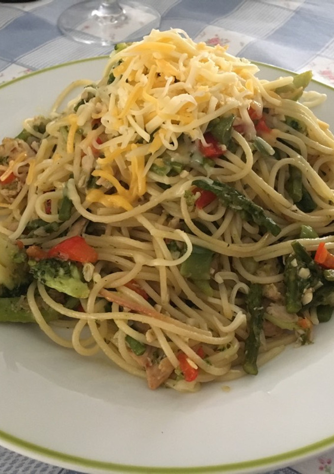 Una foto de Espaguetis con verduras
