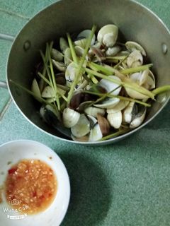 Hình của món Nghêu hấp sả.