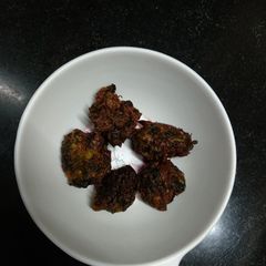 A picture of Sojne phuler pakora.