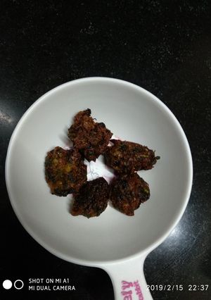A picture of Sojne phuler pakora.