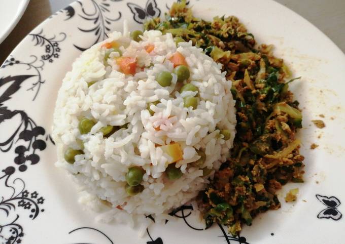 Vegetable rice with egg fried cabbage