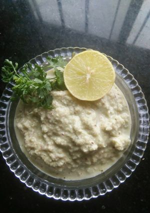 A picture of Coconut chutney.