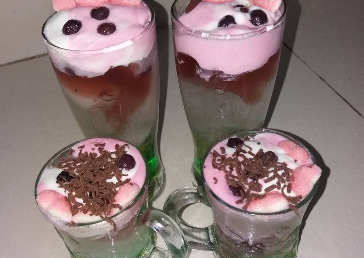 Moctail melon strawberry