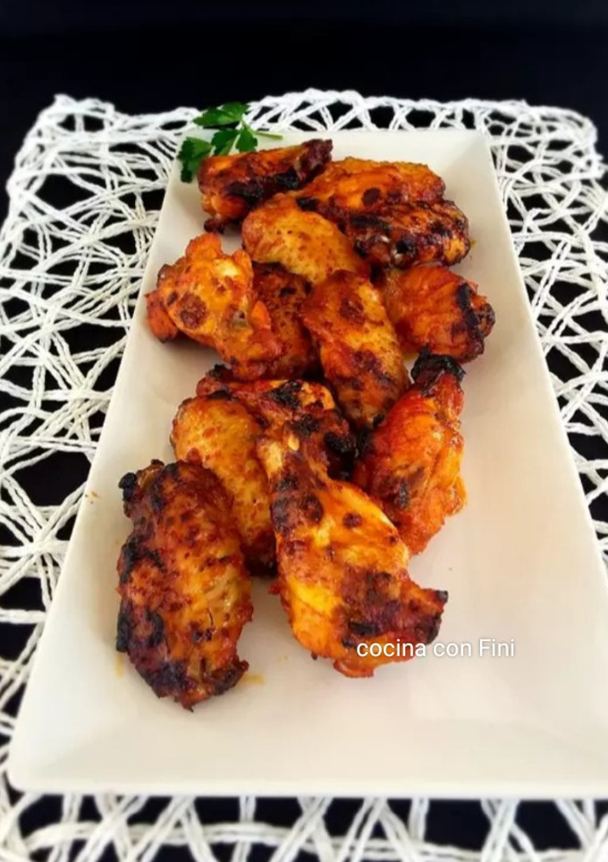 Una foto de Alitas de pollo picosas al horno