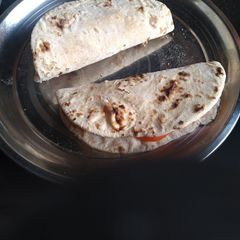 A picture of Roti sandwich.