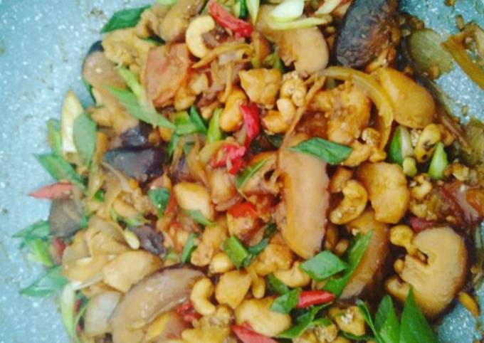 Cara Gampang Menyiapkan 10. Chicken Kungpao / Ayam Mete, Lezat Sekali