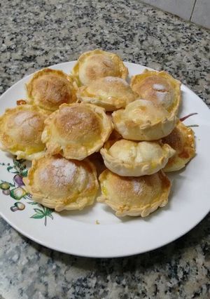 Una foto de Empanadas de jamón y queso especiales