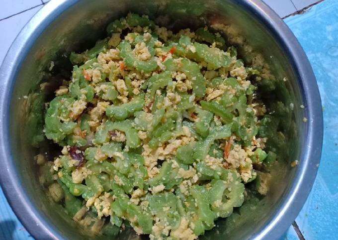 Resep memasak Tumis pare telur  sedap