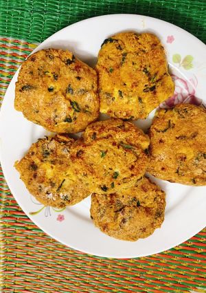 Hình của món Món chay: Chả đậu hũ tía tô.