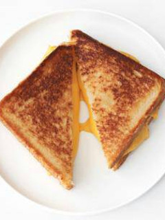 A picture of Grilled cheese sandwich.