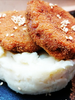 Una foto de Mini burgers rebozadas con parmentier