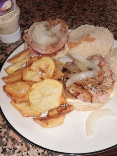 Una foto de Lomo con patatas