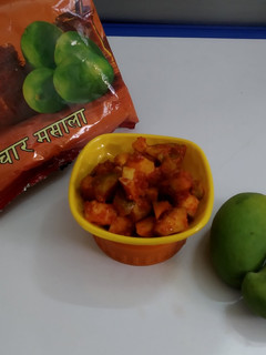 કેરી નું અથાણું (Keri Athanu Recipe in Gujarati) રેસીપી મુખ્ય ફોટો