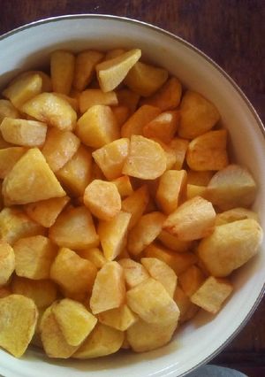 A picture of Buttered roast potatoes.