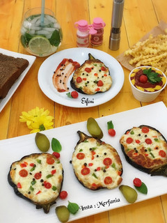 عکسی از دستور پیتزا بادمجان 🍆🧀🍕