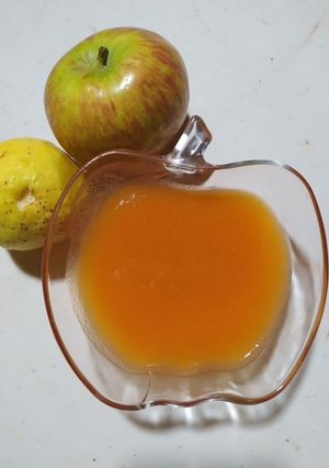 Una foto de Coulis de manzana con guayaba