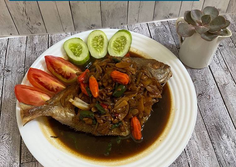 Cara memasak #32 Ikan Bawal Guyur Kuah Cabai Tauco, Anti Gagal