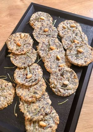 Une photo de Crackers aux Graines et Parmesan