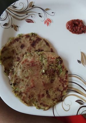 A picture of Broccoli and Cheese Paratha.