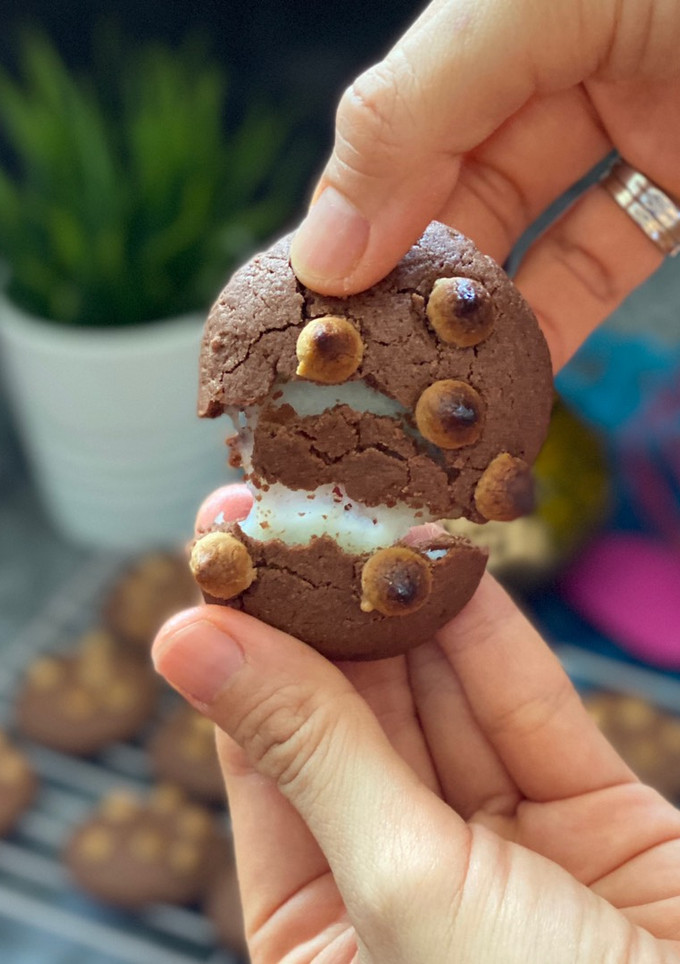 A picture of Soft Chocolate Cookies with Mochi filling.
