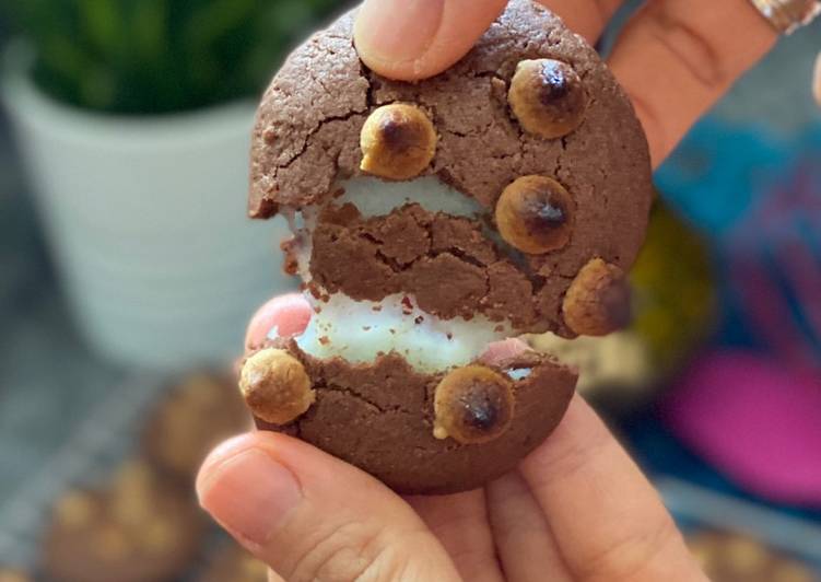 Recipe of Ultimate Soft Chocolate Cookies with Mochi filling