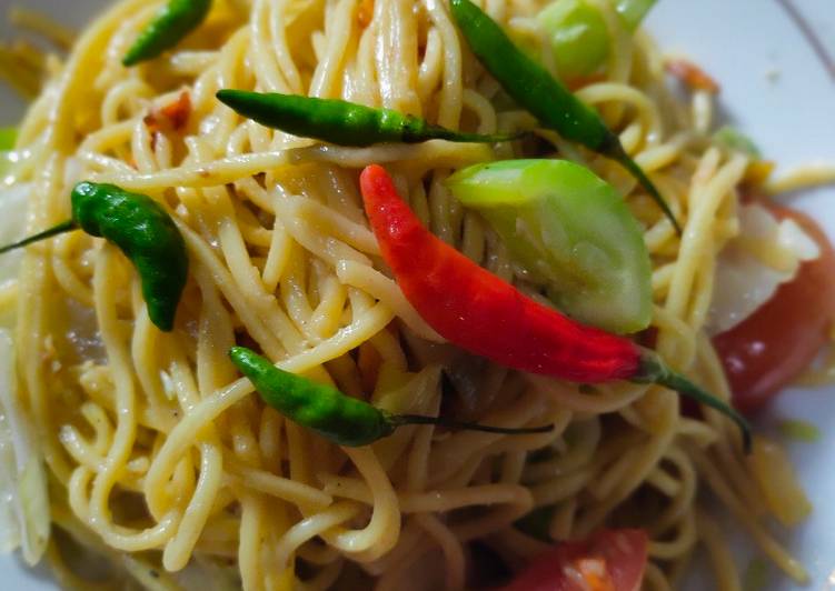 Bagaimana Membuat Mie Goreng Tanpa Kecap by Mama Yapa, Sempurna