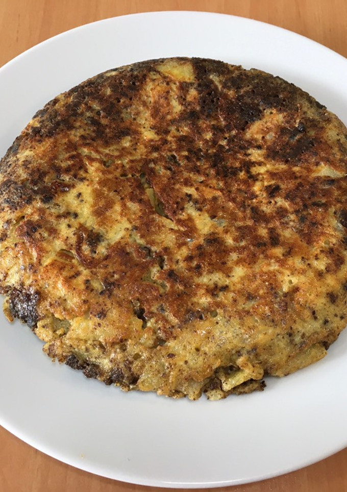 Una foto de 148. Tortilla de patata con morcilla con la Lékué