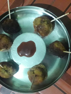 உருளைக்கிழங்கு லாலிபாப் (Urulaikilanku lollipop recipe in tamil) செய்முறை முக்கிய புகைப்படம்