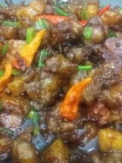 Foto resep Oseng oseng tetelan sapi pedas manis.