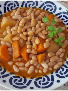 Una foto de Fabada -sin compango-