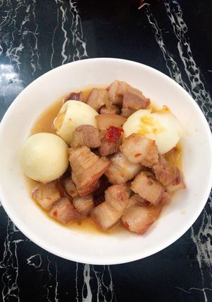 Hình của món Thịt kho trứng.