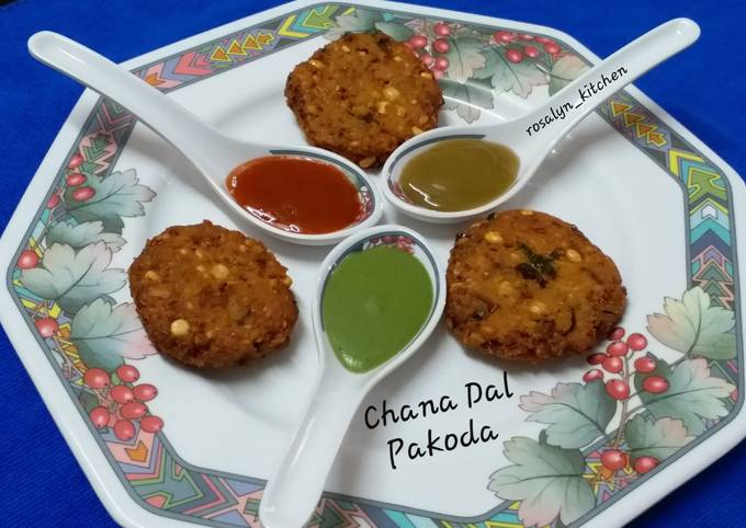 Simple Way to Make Favorite South Indian Chana Dal Pakoda (Vada)